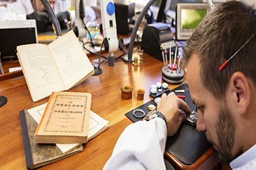 劳力士手表石家庄售后维修中心地址